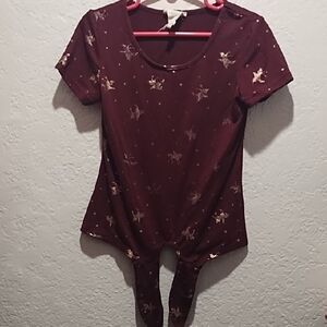 Burgundy Short Sleeve Top with Gold Unicorn Pattern 5-6
